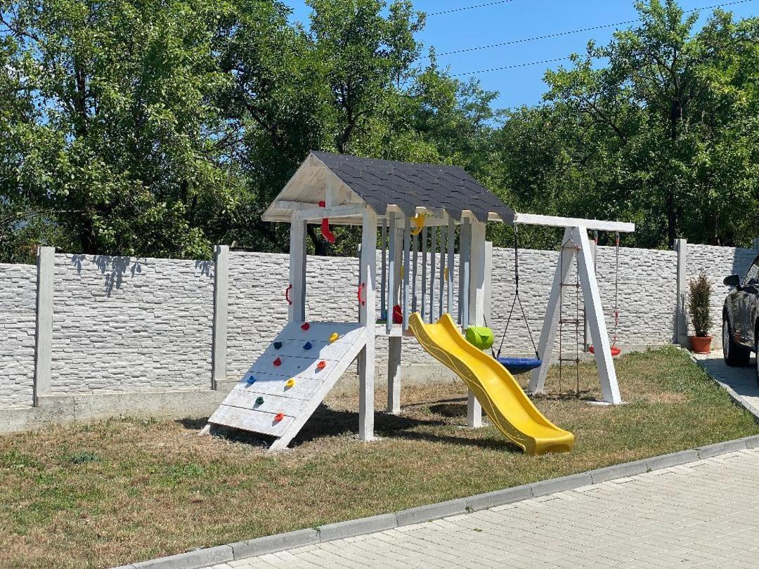 Green Hill Villa Călimăneşti 외부 사진