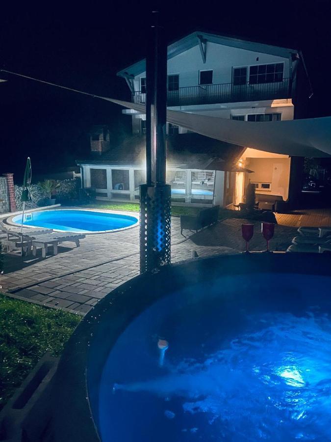 Green Hill Villa Călimăneşti 외부 사진